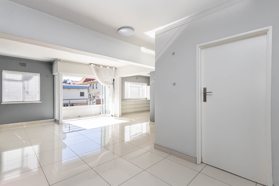 To Let 2 Bedroom Property for Rent in Sea Point Western Cape